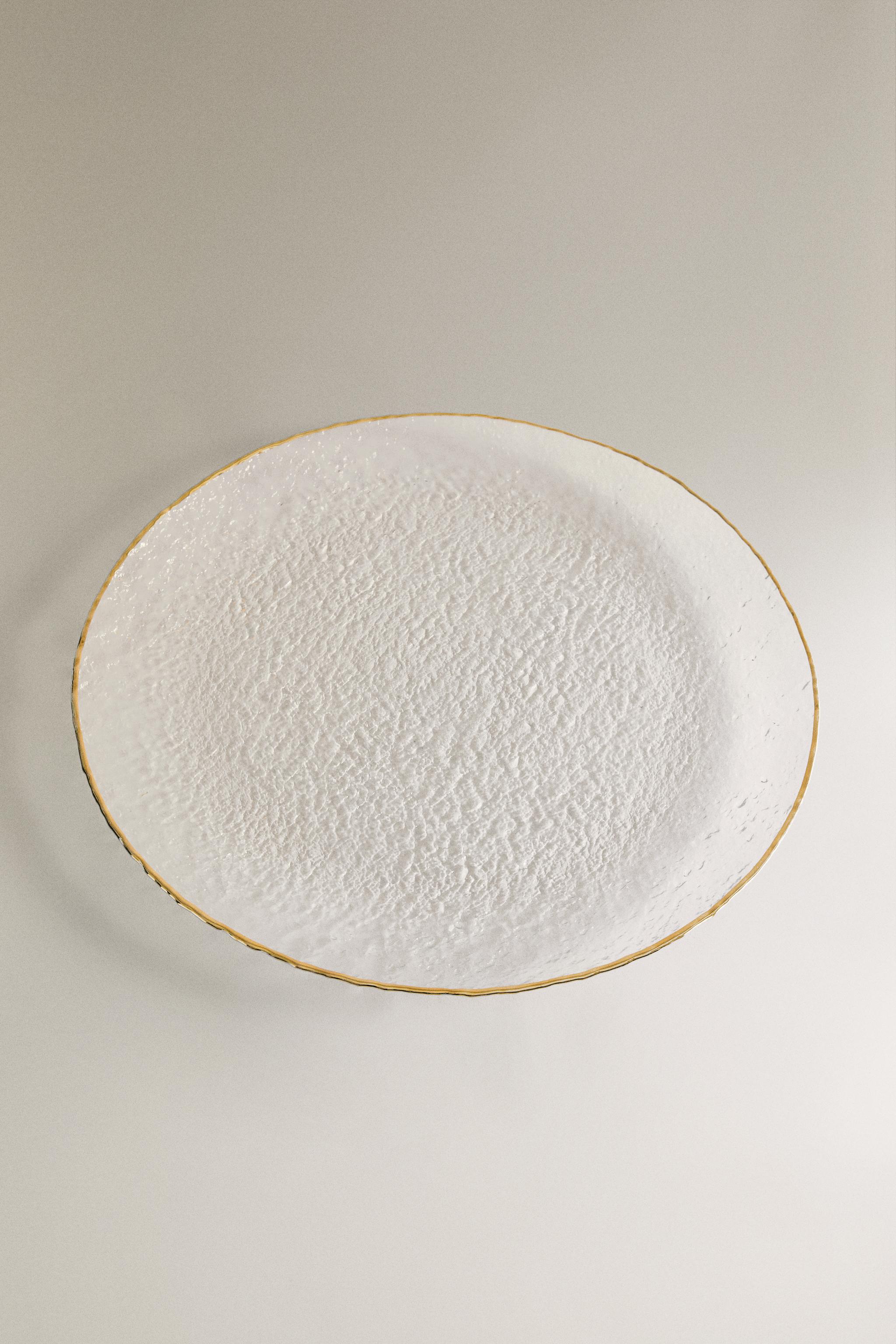 RAISED GLASS CHARGER WITH GOLD RIM